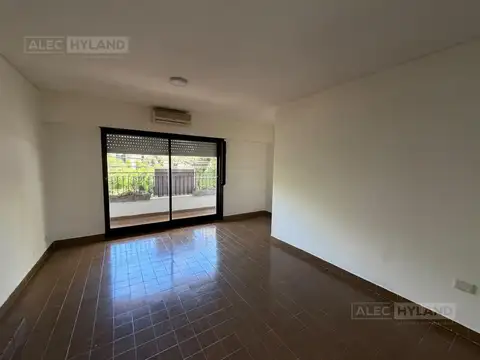 Depto Tipo Casa en Alquiler 40 años