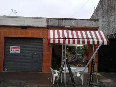 2 LOCALES Y FONDO LIBRE EN EXCELENTE UBICACION