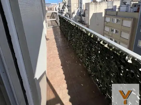Santa Fe e/ Luro y San Martin