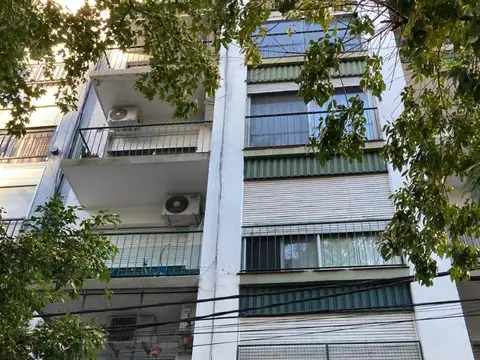 DEPARTAMENTO 1 AMBIENTE AL FRENTE CON BALCON