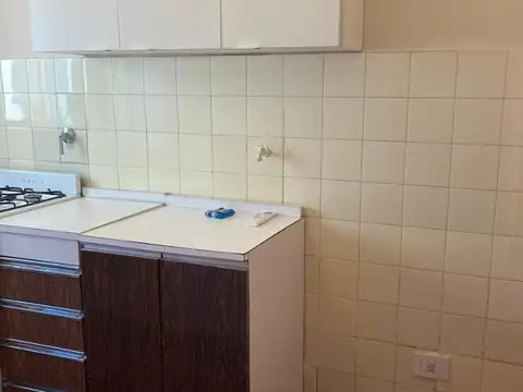 DEPARTAMENTO 1 AMBIENTE AL FRENTE CON BALCON