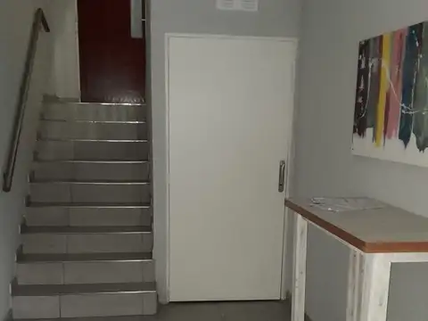 Alf H Bouchard 1300, Piso 2