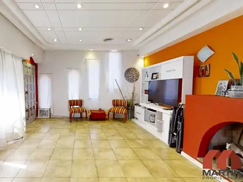 Casa 7 ambientes con 4 baños