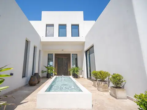 Casa 4 ambientes con 3 baños