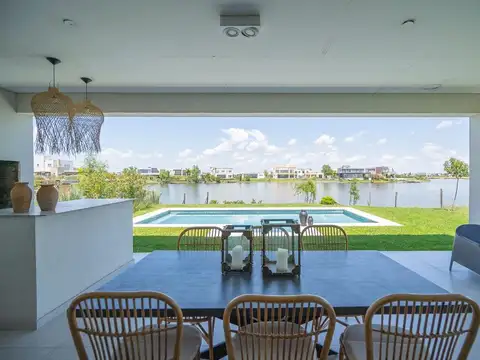 Venta Casa vista laguna 4 ambientes San Sebastián