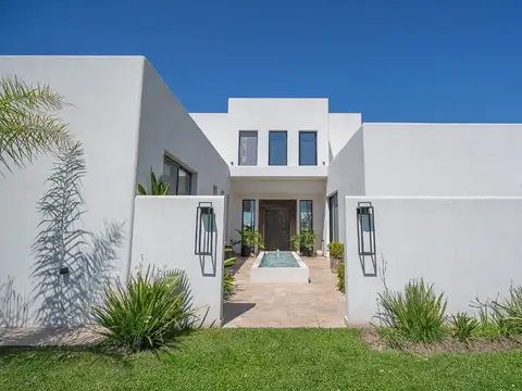 Casa en Venta en Countries y Barrios Cerrados en Pilar, USD 320.000