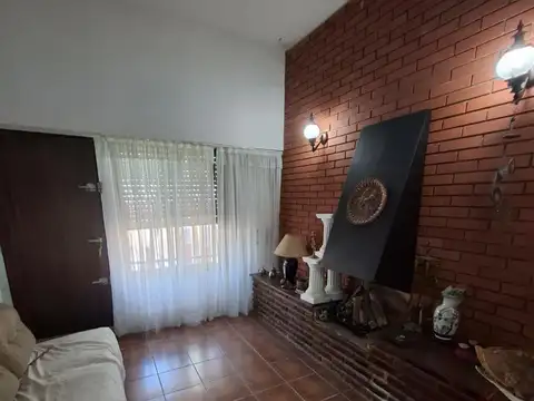 CASA 3 AMB CON GALPON