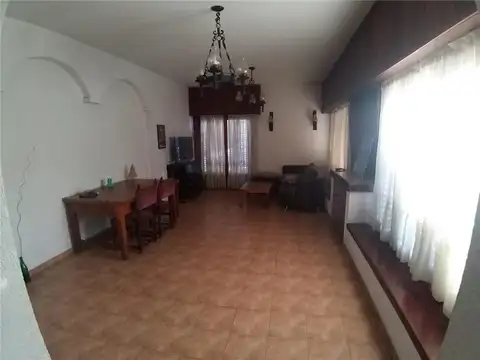 Casa en Venta en Temperley, USD 180.000