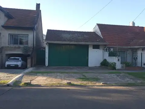 EXCELENTE GALPON EN ADROGUE