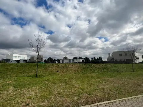 VENTA TERRENO VILLALOBOS INTERNO 1037 M2