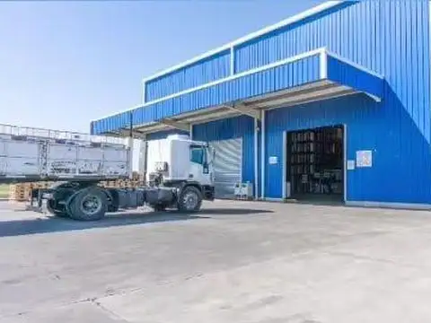 Alquiler Galpón de 3500 M2 en Campana