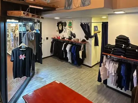 Local en Alquiler en Centro, $ 300.000
