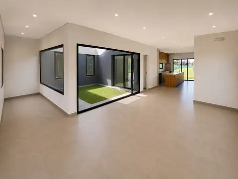 Casa 4 ambientes con 2 baños
