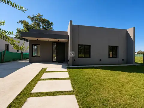 Casa  en Venta en Barrio Santa Sofía, Pilar del Este, Pilar