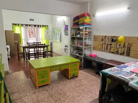 Casa en Venta con 3 cocheras