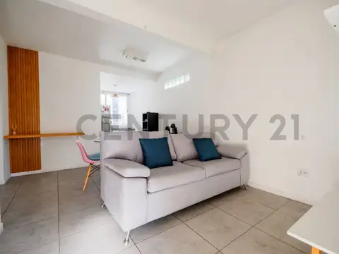 Aráoz 100, Piso 0