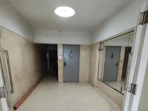 José León Suárez 100, Piso 2