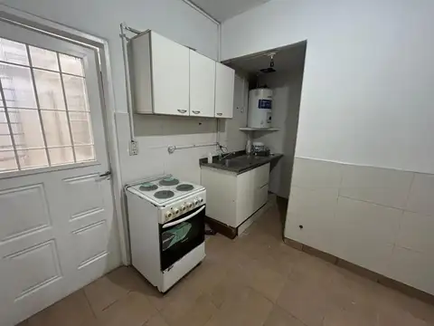 Depto Tipo Casa en Alquiler en Parque Chacabuco, $ 750.000