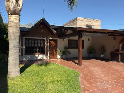 Las Margaritas al 2300