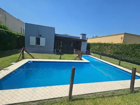 Casa  en Alquiler en San Eduardo, Pilar del Este, Pilar