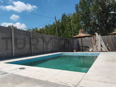 VENTA DE QUINCHO CON PILETA