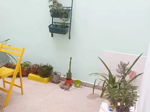 Depto Tipo Casa 4 ambientes con 2 baños