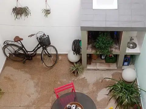 Depto Tipo Casa en Venta 40 años