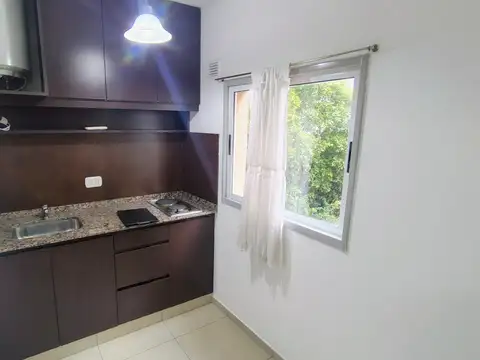Departamento en Alquiler en Castelar Sur, $ 420.000