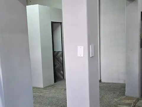 Local en Alquiler en Villa Raffo, $ 1.350.000