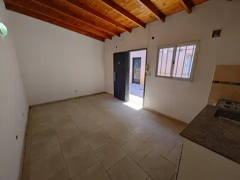 Departamento en Alquiler en Gregorio de Laferrere, $ 280.000