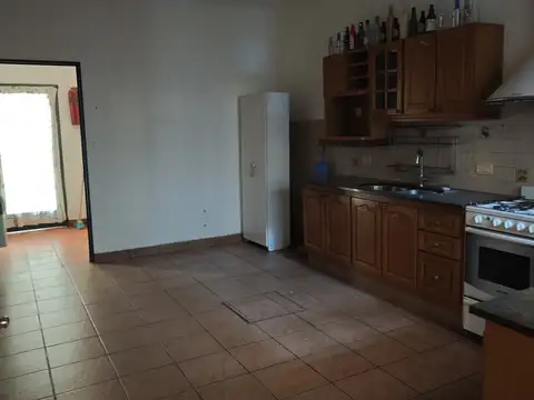 Casa en Alquiler con 1 cochera
