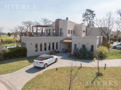 Casa en Venta sobre lote al golf en Haras  Santa Maria Barrio El Remanso 1