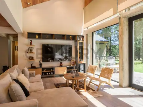 VENTA CASA SAN MARTIN DE LOS ANDES. CHAPELCO GOLF  