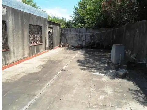 Casa en Alquiler con 1 cochera