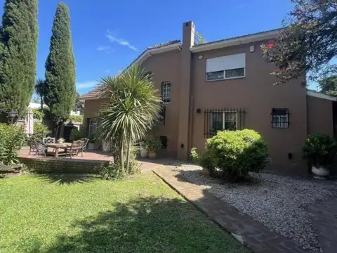 Casa en Alquiler en Monte Grande, USD 2.500