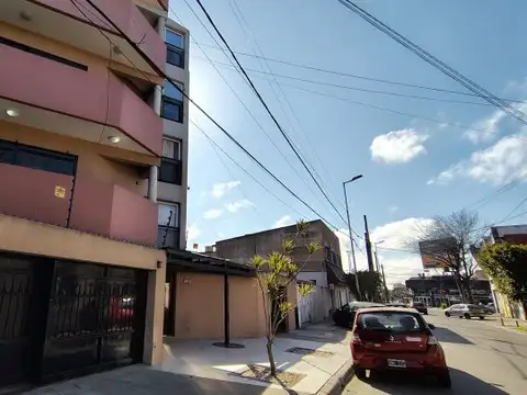 Departamento 2 ambientes con balcon