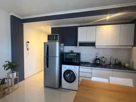 Departamento en Alquiler en Monte Castro, $ 490.000
