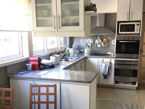 Departamento 4 ambientes con 3 baños