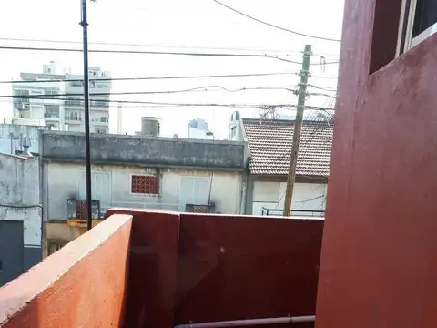 M Fraga 1800, Piso 1