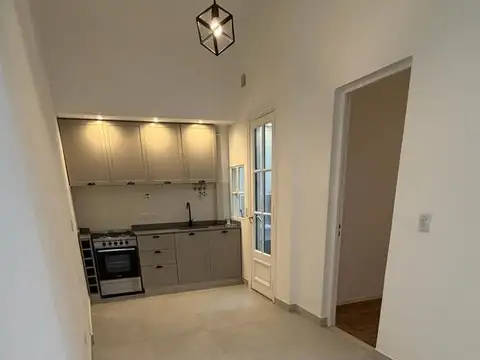 Depto Tipo Casa en Venta en Caballito, USD 122.000