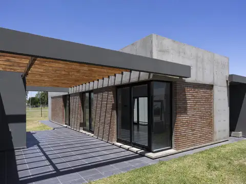 Venta de Casa en EcoTierra Pueblo esther entrega inmediata a estrenar