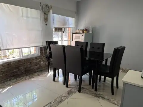 Depto Tipo Casa en Venta de 3 ambientes