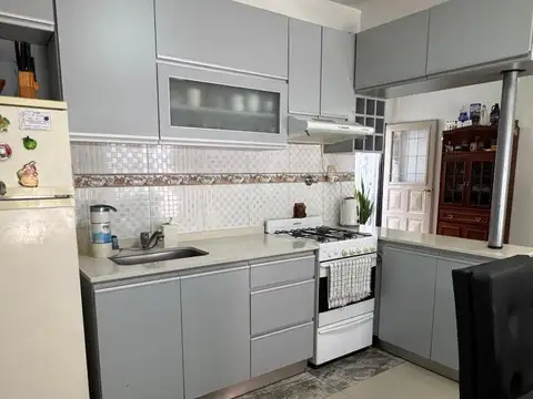 Depto Tipo Casa 3 ambientes con 2 baños