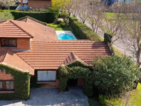 VENTA CASA  PILETA DEPENDENCIA LOS PILARES PILAR