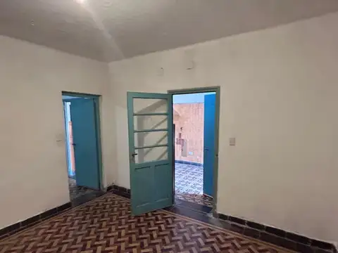 CASA EN VENTA - YAPEYU 2332 - VGG