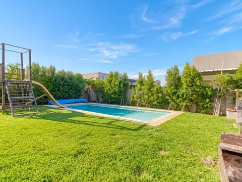 CASA EN VENTA VILAMARINA 1 - AL RIO Y CON AMARRA