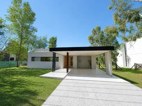 Casa en Venta en Miralagos, USD 360.000