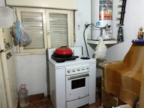 Excelente propiedad comercial a 200 mts de Av. Luro