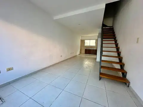 Depto Tipo Casa en Venta en William Morris, USD 47.000