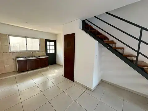Depto Tipo Casa 3 ambientes con 1 baño